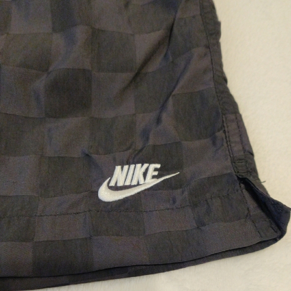 Nike Dark Checkered Athletic Shorts - Picture 3 of 10